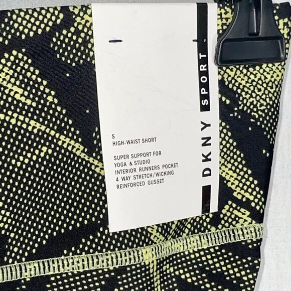 Dkny Sport Pixel Palm-Print High-Waist Bike Shorts Black, green S - Picture 3 of 11